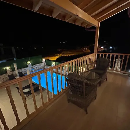 Cassowary Villa